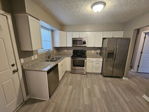 5440 Dellbrook Dr in Fairfield, OH - Foto de edificio - Building Photo