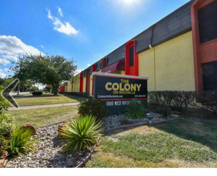 Colonia del Sol in Irving, TX - Building Photo