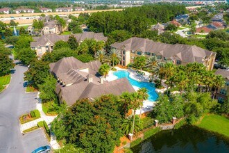 7800 Point Meadows Dr in Jacksonville, FL - Building Photo - Building Photo