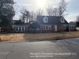 1250 Moffett Terrace in Harrisonburg, VA - Building Photo