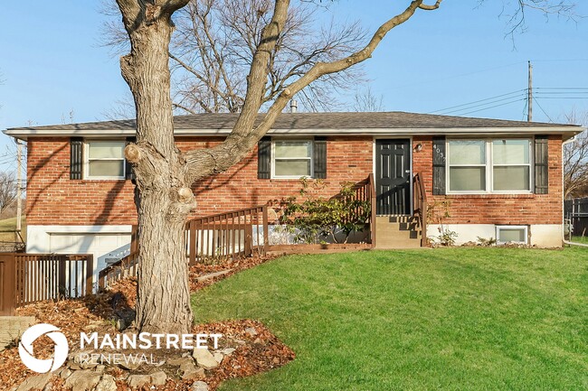 property at 4037 N Spruce Ave