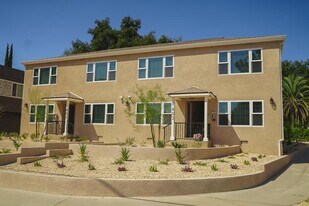 1803 E Chevy Chase Dr in Glendale, CA - Building Photo