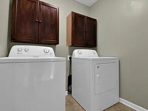 1153 Park Dr in Gahanna, OH - Building Photo - Building Photo