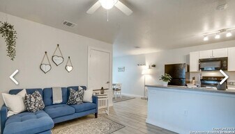 6423 Melissa Ann St in San Antonio, TX - Building Photo