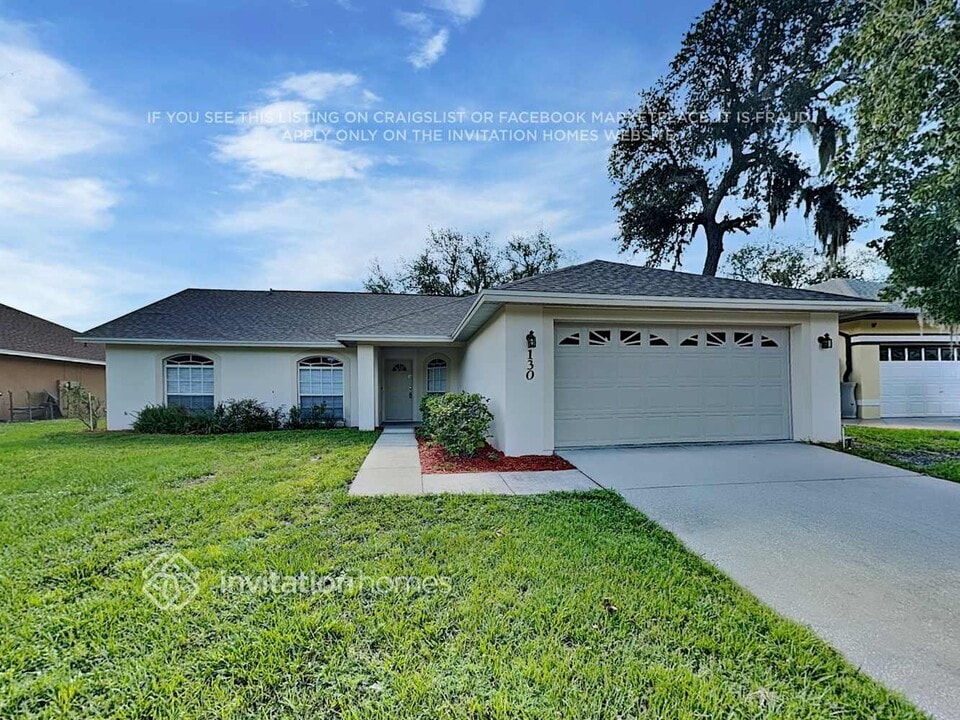 130 Thousand Oaks Blvd in Davenport, FL - Foto de edificio