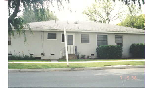 501 W 4th St in Ontario, CA - Foto de edificio - Building Photo