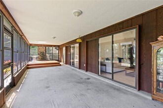 1315 Pine Needle Rd in Venice, FL - Foto de edificio - Building Photo