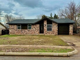 509 Meadow Lake Dr in Noble, OK - Building Photo