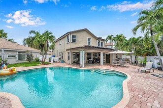 18316 SW 4th St in Pembroke Pines, FL - Building Photo - Building Photo