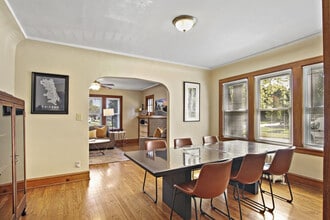 1335 N Jackson St in Waukegan, IL - Building Photo - Building Photo