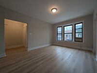 2638 N Milwaukee Ave, Unit 2 in Chicago, IL - Building Photo - Building Photo