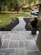 827 Locust Dr in West River, MD - Foto de edificio - Building Photo