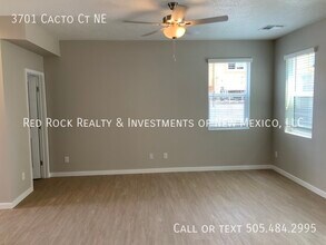 3701 Cacto Ct in Rio Rancho, NM - Building Photo - Building Photo