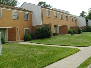 Prall Place Apartments - Affordable Housing in Lexington, KY - Building Photo - Building Photo