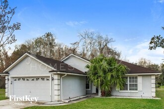 2667 Secret Harbor Dr in Orange Park, FL - Foto de edificio - Building Photo