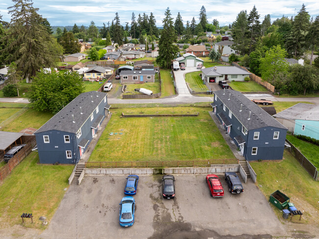 2821 NE Center St in Bremerton, WA - Building Photo - Primary Photo