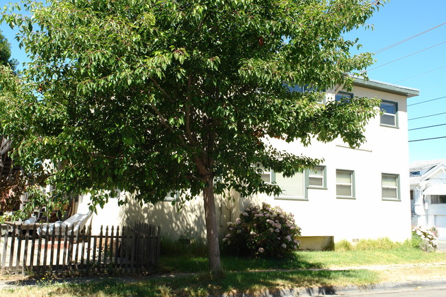 705-707 Aileen St in Oakland, CA - Building Photo - Building Photo