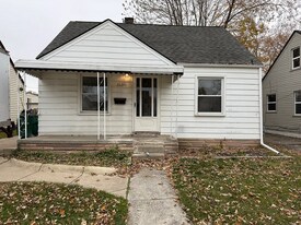 28243 Schram St in Roseville, MI - Building Photo