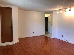 1531 Northview Dr in Anchorage, AK - Building Photo - Building Photo