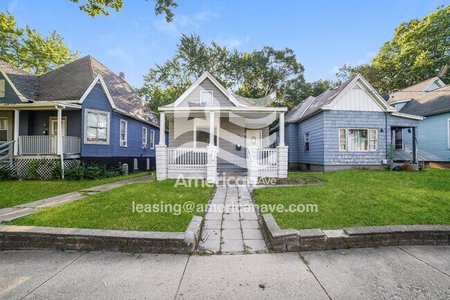 1820 N Peoria Ave in Peoria, IL - Foto de edificio - Building Photo