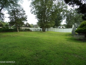 30 Brunswick Dr in Howell, NJ - Building Photo - Building Photo