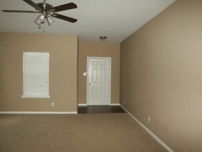 10130 Berrybriar Ln in Tomball, TX - Building Photo - Building Photo