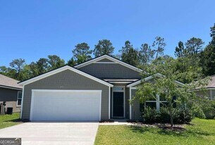 126 Brooklet Cir in St. Marys, GA - Building Photo