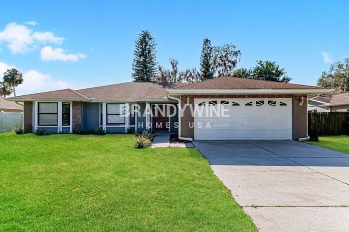 5437 80th Ave Cir E in Palmetto, FL - Foto de edificio