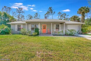 3520 2nd Ave NE in Naples, FL - Building Photo