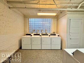 1746 N Humboldt Blvd, Unit S in Chicago, IL - Foto de edificio - Building Photo