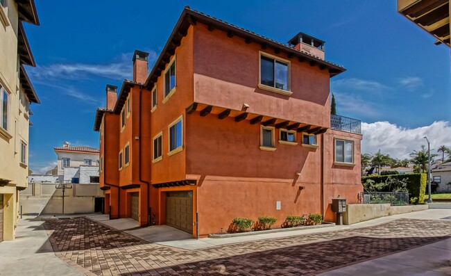 615 S Pacific Coast Hwy in Redondo Beach, CA - Building Photo - Building Photo