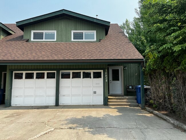 property at 10824-10102 102 St