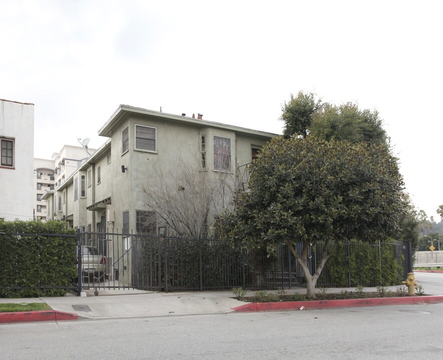 1729-1739 N Bronson Ave in Los Angeles, CA - Foto de edificio