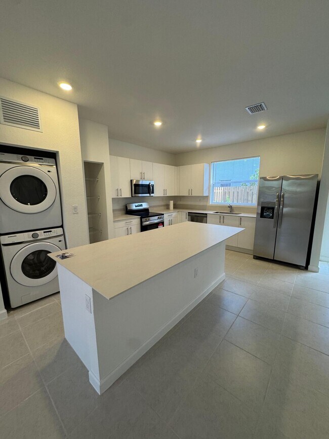 95 SE 11th St in Florida City, FL - Building Photo - Building Photo