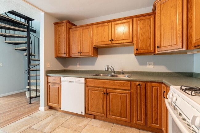 7336 72nd Ln N in Brooklyn Park, MN - Building Photo - Building Photo