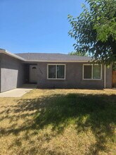 3166 Kernland Ave in Merced, CA - Building Photo - Building Photo