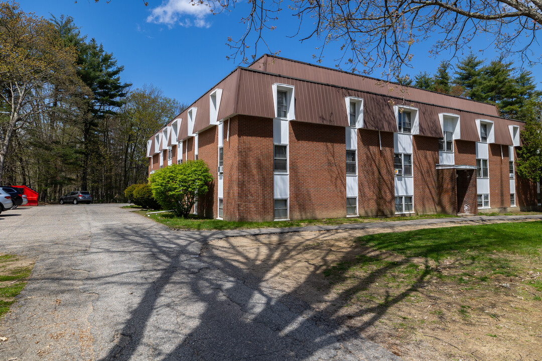 119 Blackwater RD in Somersworth, NH - Foto de edificio