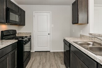 4911 Sweet Chestnut Ln in Spring, TX - Building Photo - Building Photo