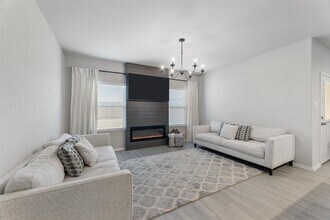 717 Peak Pl in New Berlin, TX - Building Photo - Building Photo