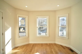 75 Wareham St, Unit 1 in Medford, MA - Foto de edificio - Building Photo
