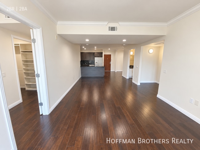 332 S Virgil Ave