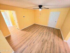 4951 Dallen Lea Dr in Jacksonville, FL - Building Photo - Building Photo
