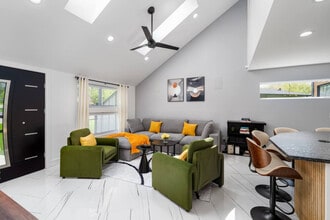 4016 Eaton Dr in Rockford, IL - Building Photo - Building Photo