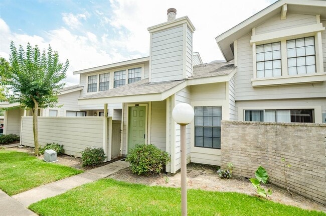 6211 Ludington Dr in Houston, TX - Building Photo - Building Photo