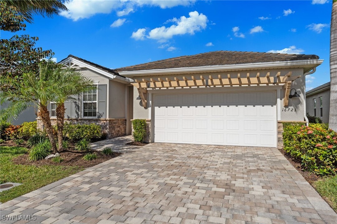 16721 Siesta Drum Wy in Bonita Springs, FL - Building Photo