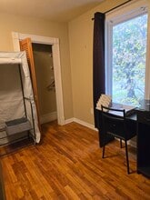 353 Broadway, Unit Cozy apartment in Bangor, ME - Building Photo - Building Photo