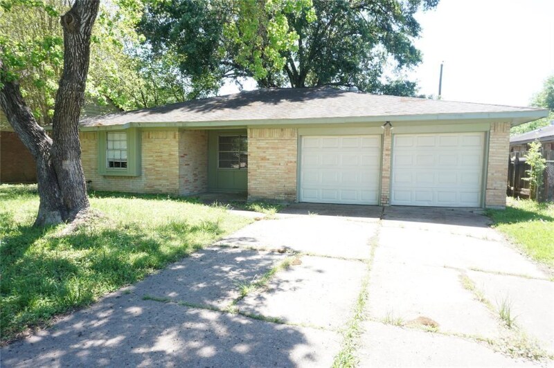 17006 Woodburn Dr in Houston, TX - Building Photo