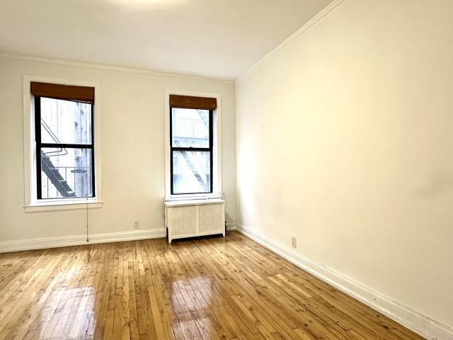 405 W 45th St in New York, NY - Building Photo