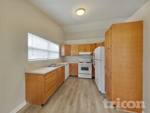 945 Center St in Greenfield, IN - Building Photo - Building Photo