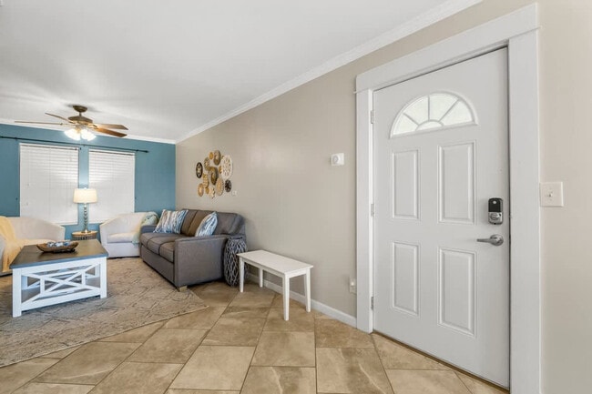 7405A Beach Dr in Panama City Beach, FL - Building Photo - Building Photo